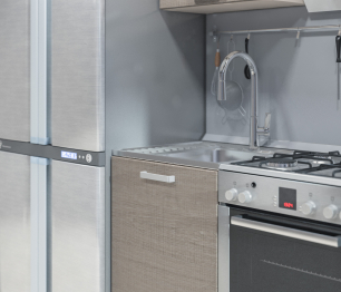 Кухонный гарнитур Регина 1,8м Дуб Сантана светлый с витриной