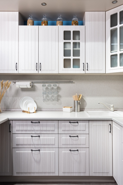 Кухонные гарнитуры, Кухонный гарнитур Регина 1,8м (Прованс) Сандал Белый со столом под духовку