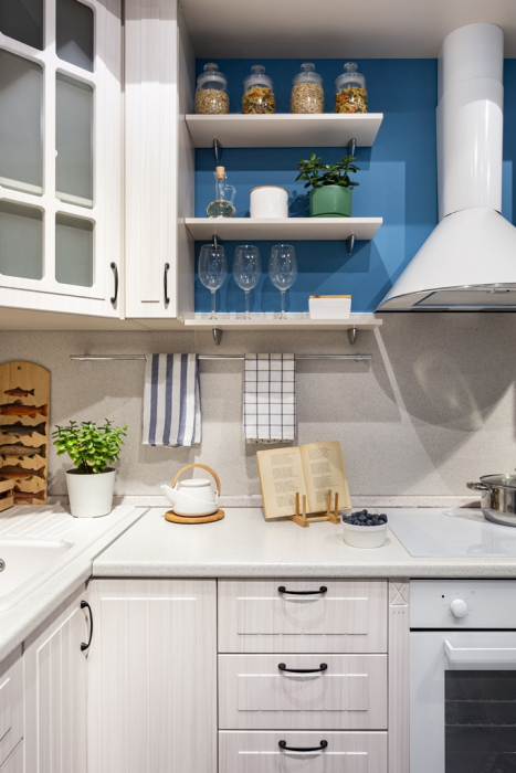 Кухонные гарнитуры, Кухонный гарнитур Регина 1,8м (Прованс) Сандал Белый со столом под духовку